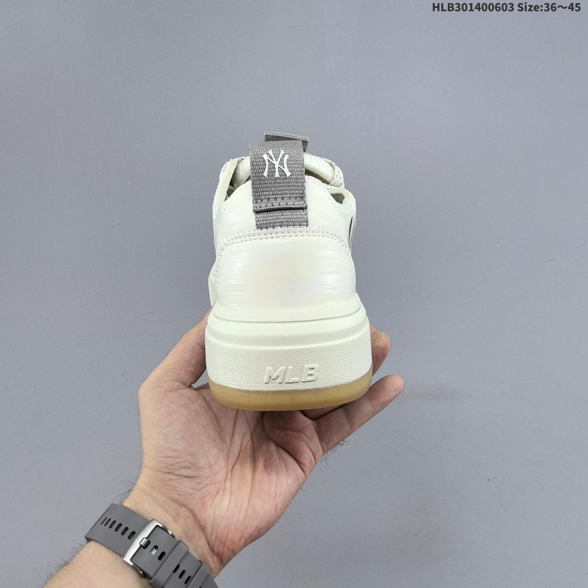 MLB New York Yankees Platform Sneakers in Off-White