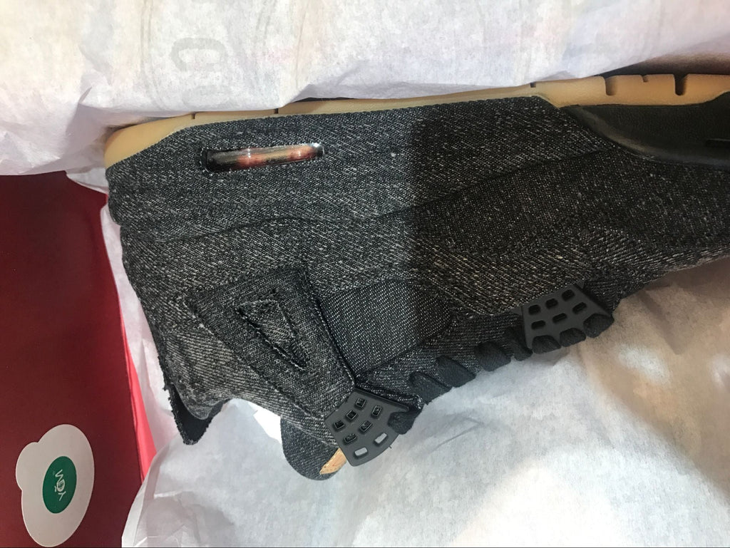 Jordan 4 Retro Levi's Black Denim Sneakers A02571-001