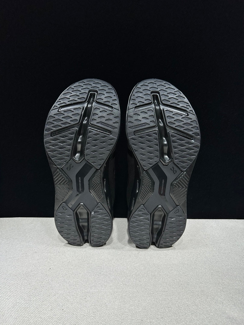 On Cloudeclipse Running Shoes, All Black