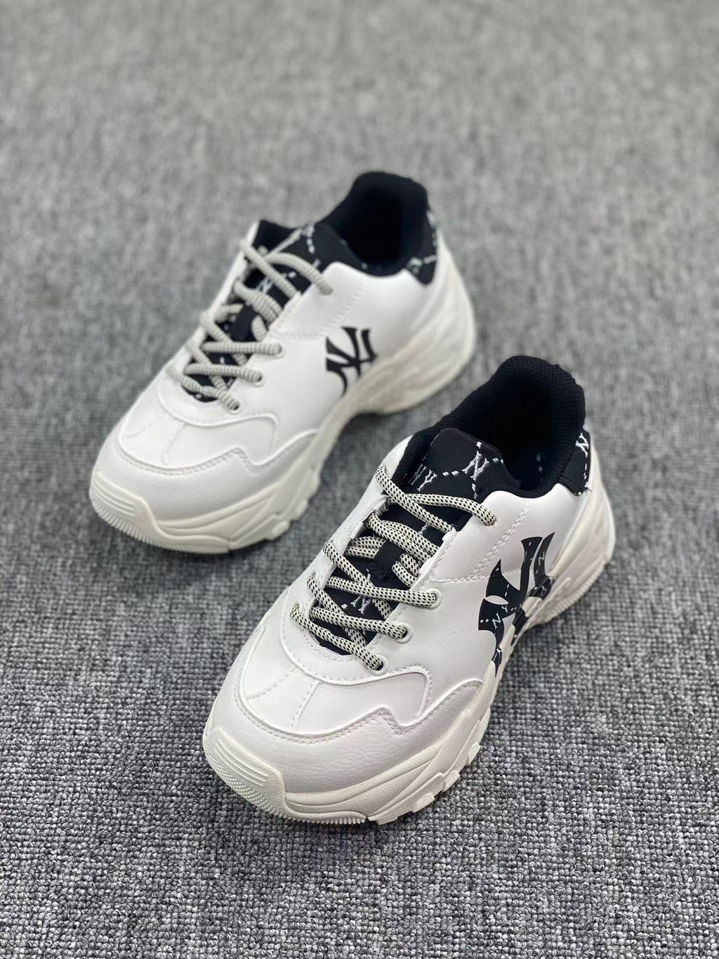 MLB Chunky Low-Top Sneakers in White