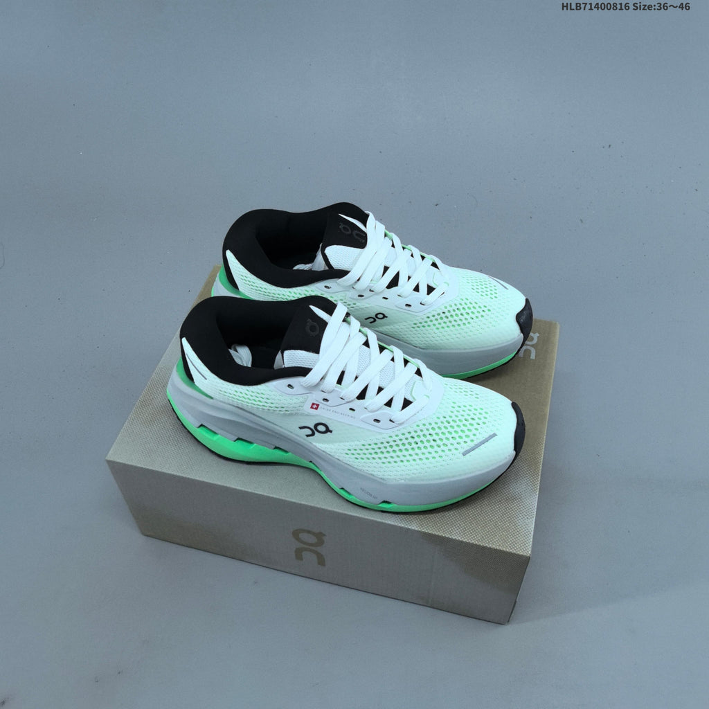 On THE ROGER Pro Fire Tennis Shoes