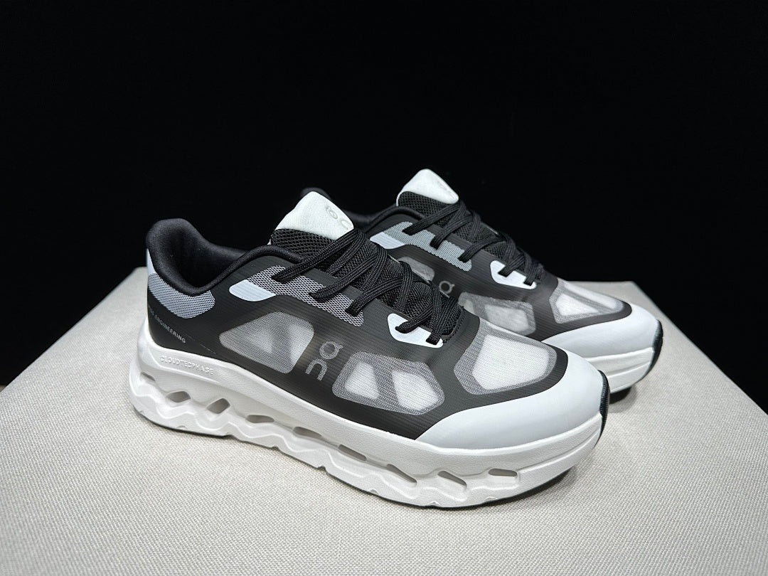 On Cloudtilt Remix Sneakers White Black