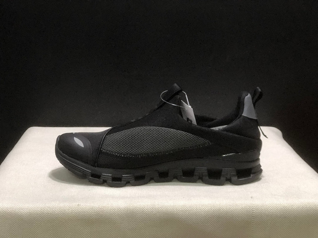 On Cloud 4 Coast Black Slip-On Sneakers
