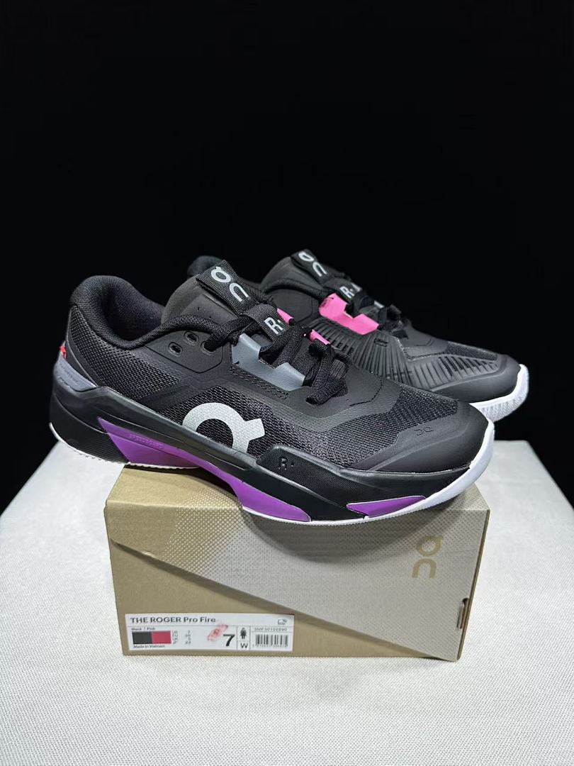 On The Roger Pro Fire Clay Tennis Shoes Black Pink