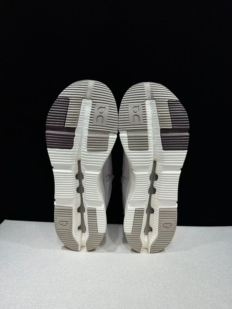 On Cloudnova 2 Sneakers in Gray and Purple
