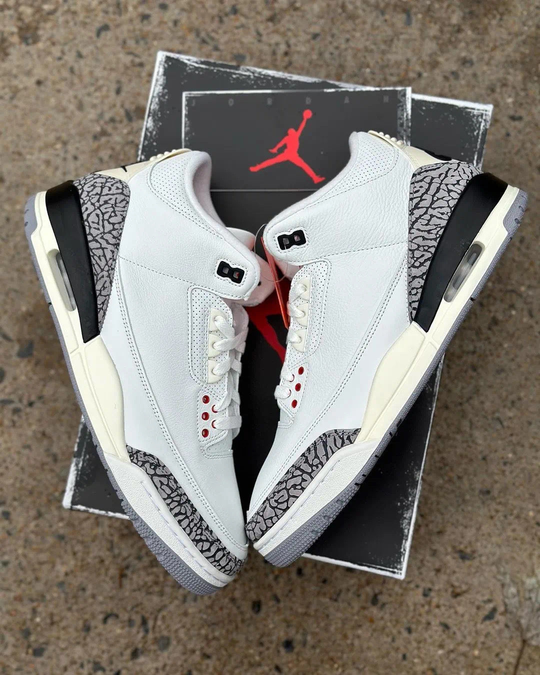 Jordan Air Jordan 3 White Cement Reimagined Sneakers DN3707-100