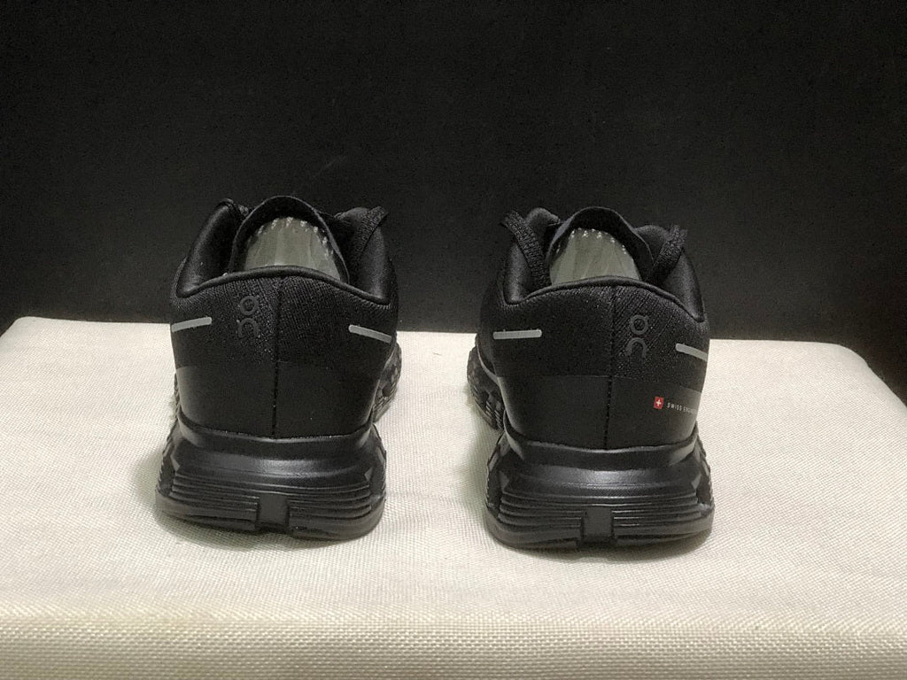 On Cloud 6 Push Black Running Sneakers