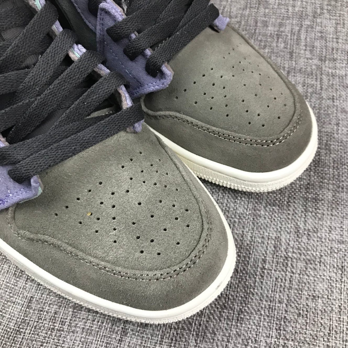 Jordan 1 Mid SE Sneakers Grey Purple 852842-203