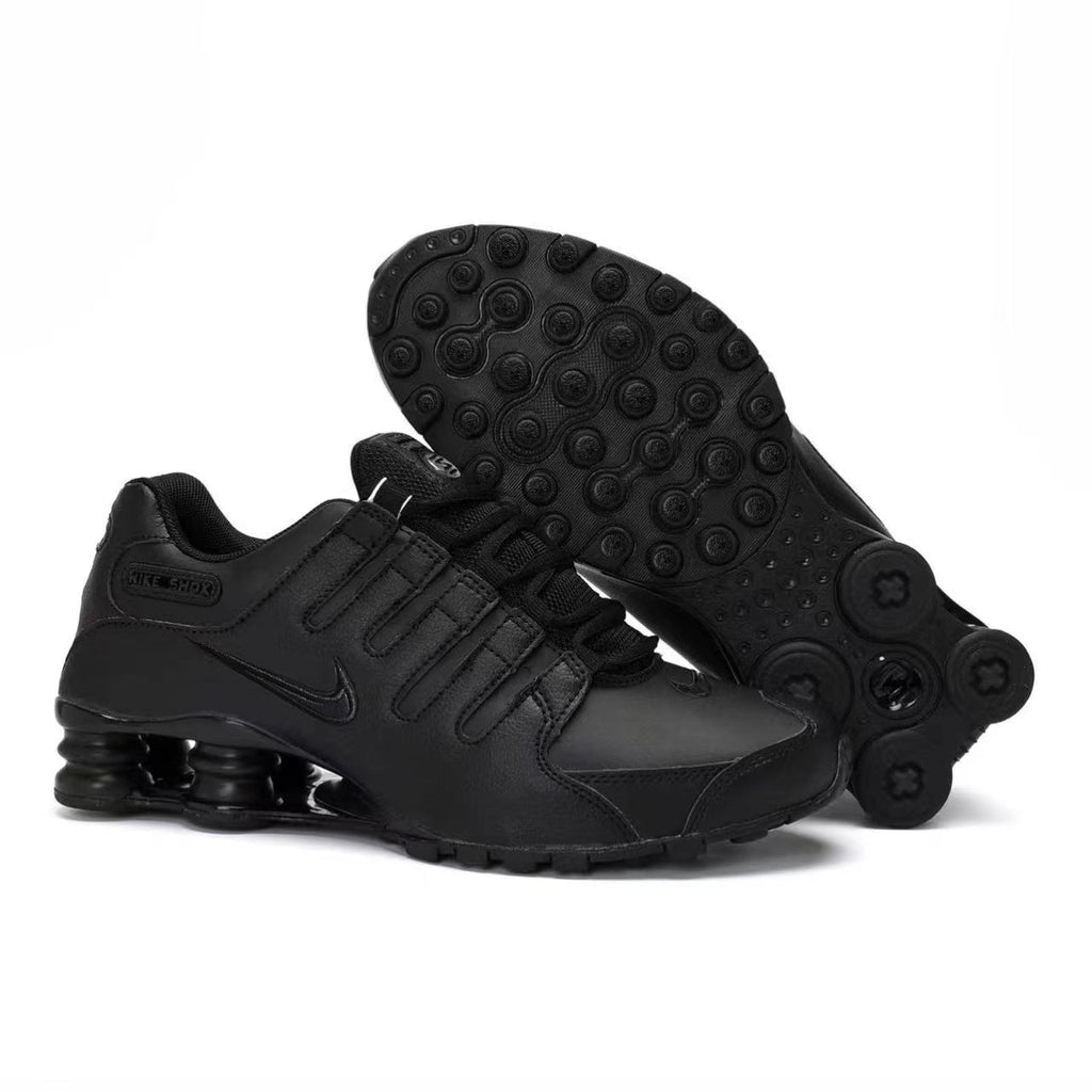 Nike Shox NZ Low-Top Sneakers