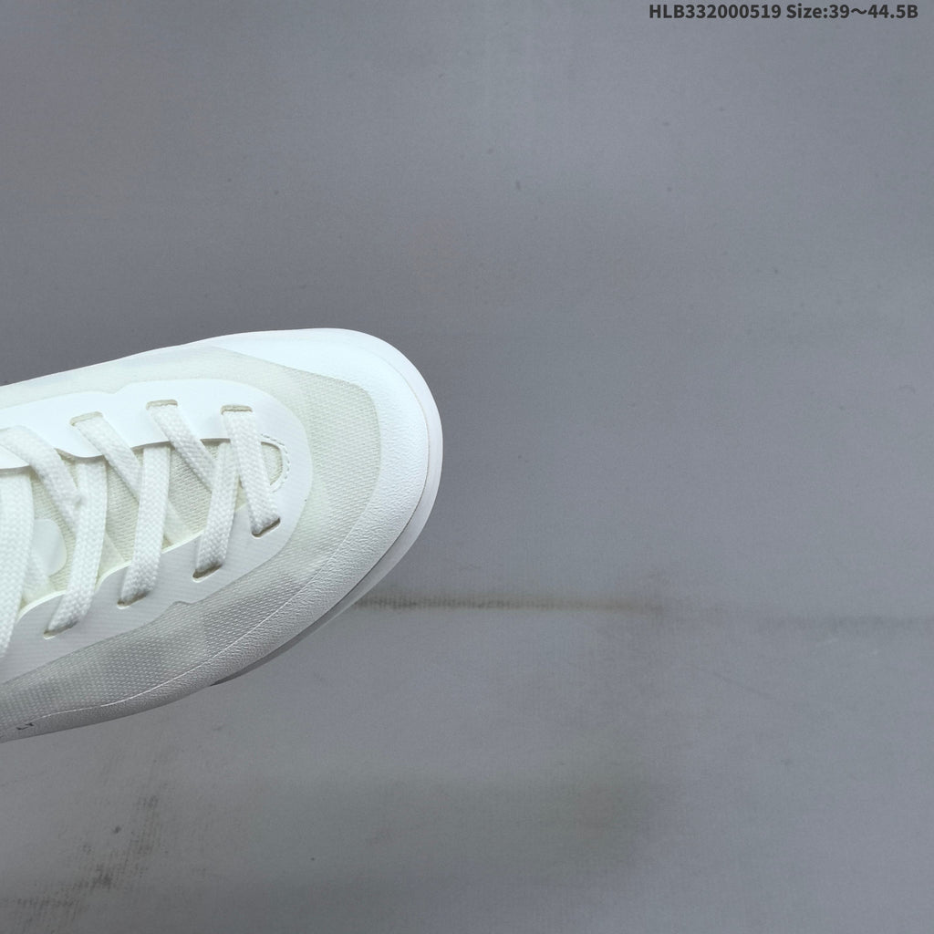 Arc'teryx Konseal LT Women's White Sneakers