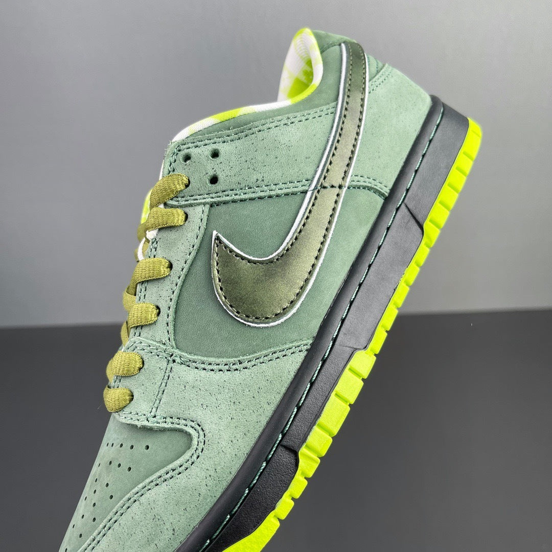 Nike SB Dunk Low Green Lobster Sneakers BV1310-337