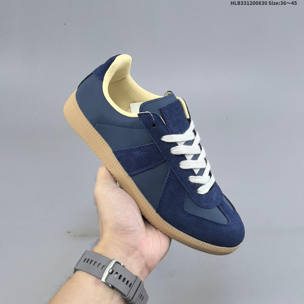 Maison Margiela Replica Low-Top Sneakers