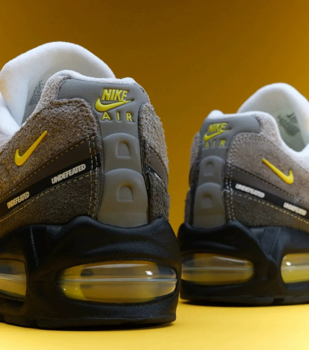 Nike Air Max 95 SP x UNDEFEATED Grey Yellow Sneakers IB4523-002