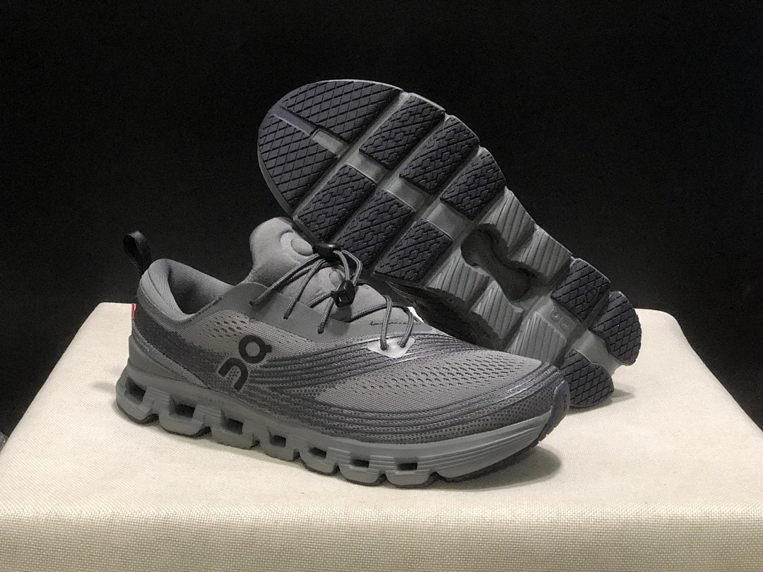 On Cloud X Z5 Sneakers in Gray