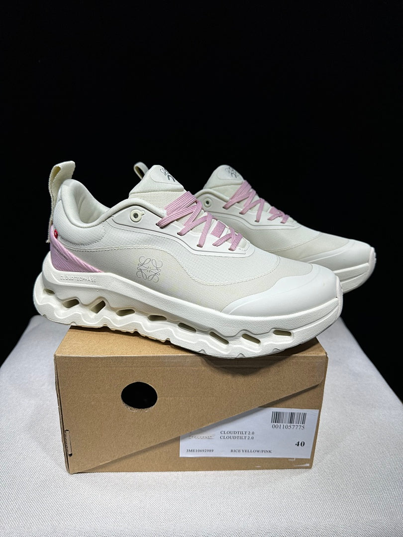 On Cloudtilt 2.0 Sneakers in Cream and Pink