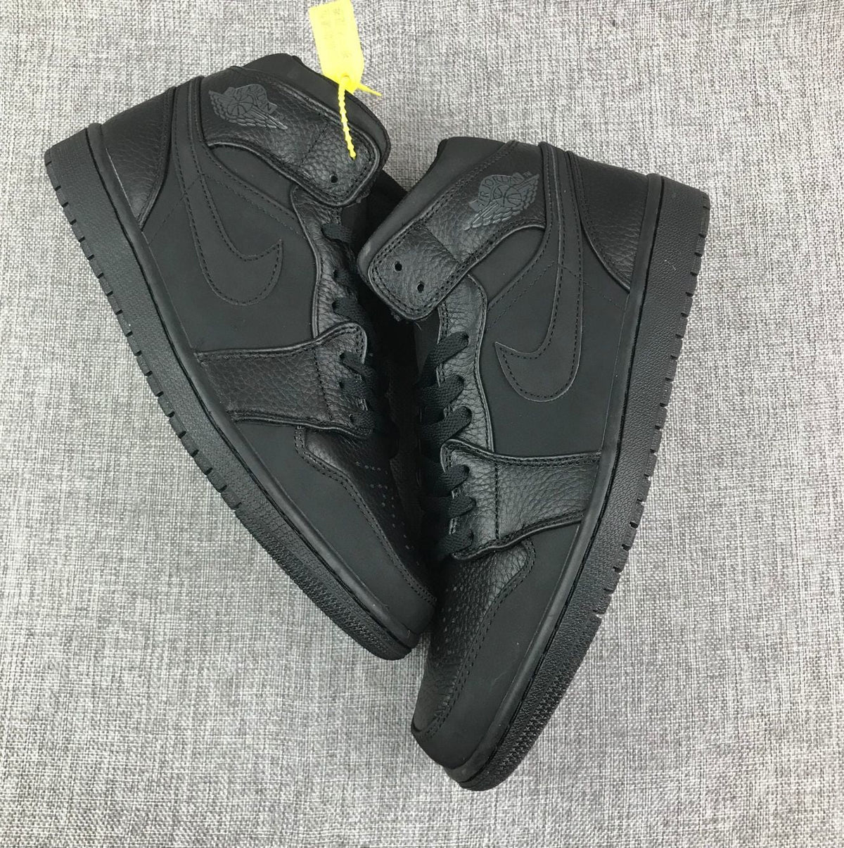 Air Jordan 1 Mid Sneakers, Black