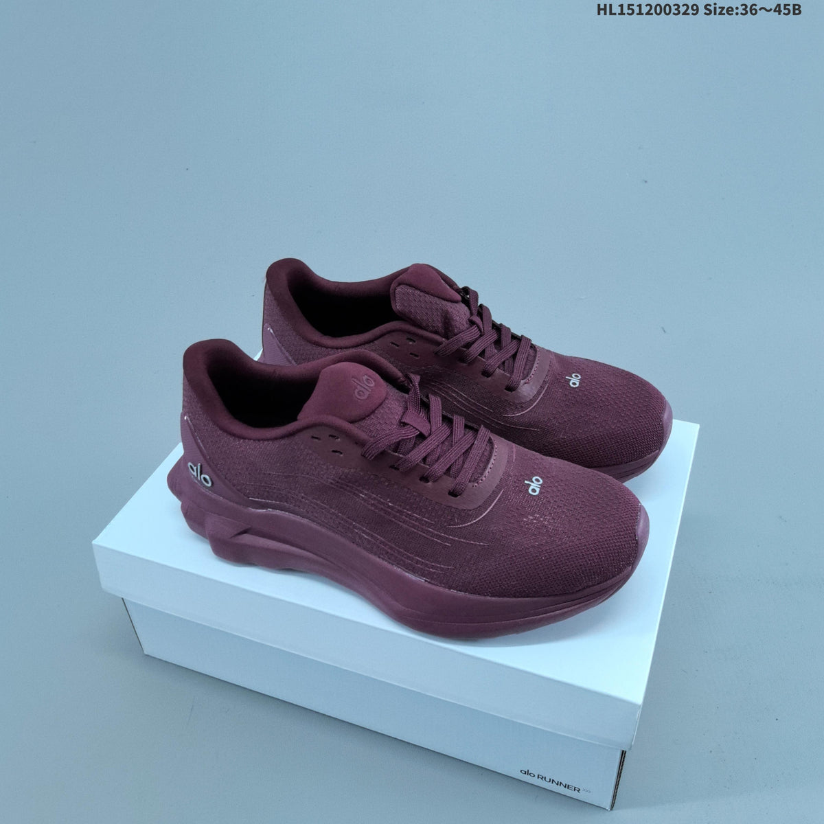 Alo Yoga Alo Runner Low-Top Running Sneakers
