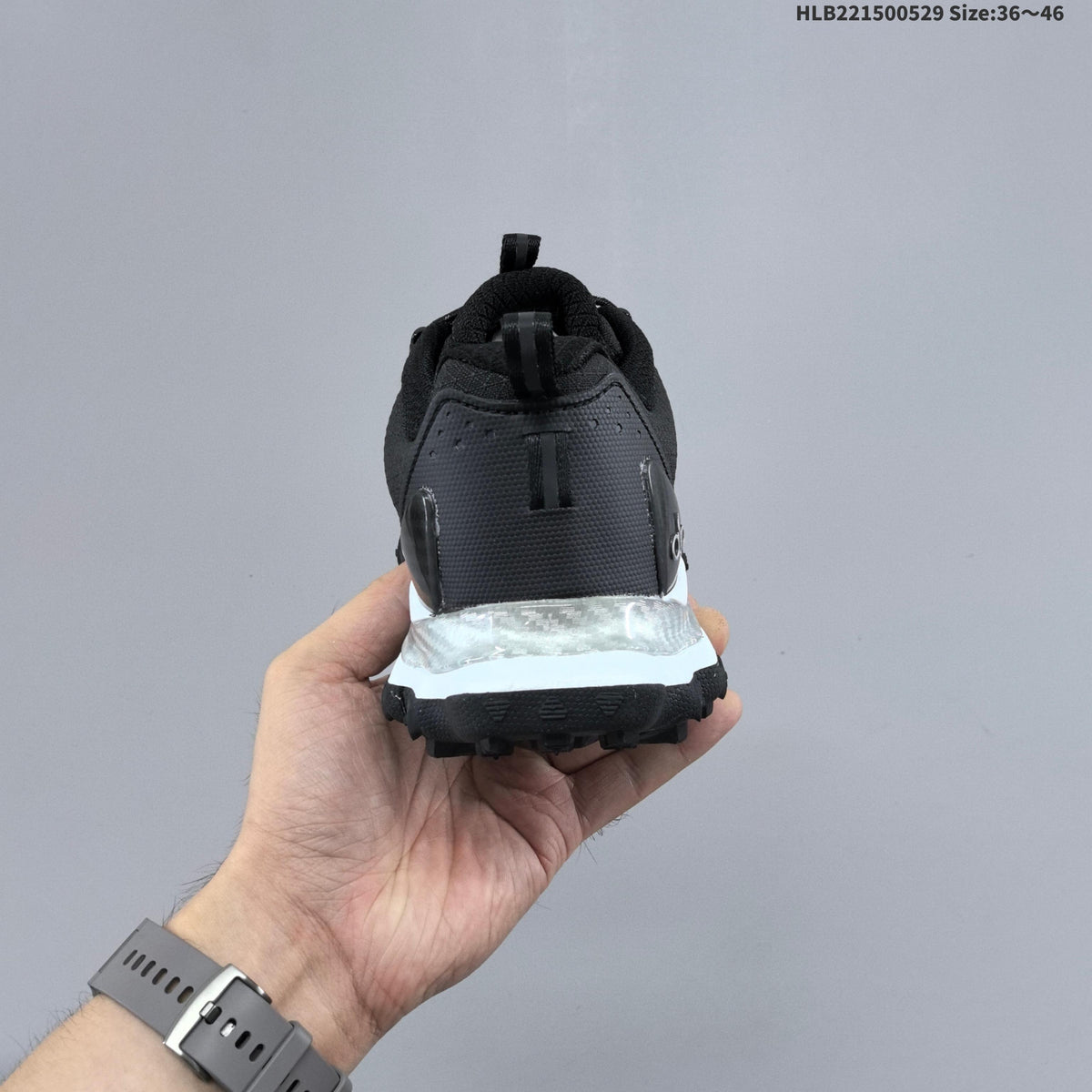 Alo Runner Trail Low-Top Sneakers in Black