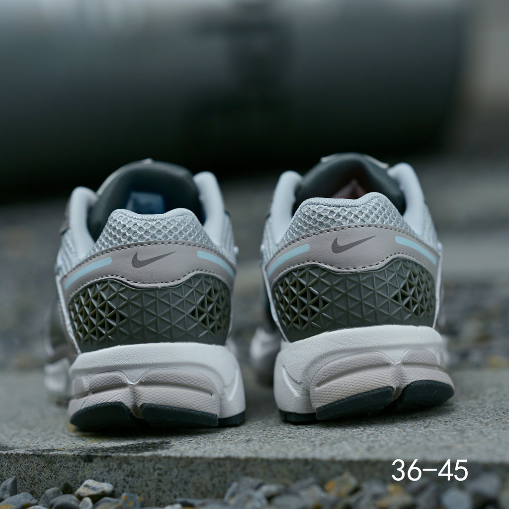 Nike Air Zoom Vomero 5 Running Shoes in Grey