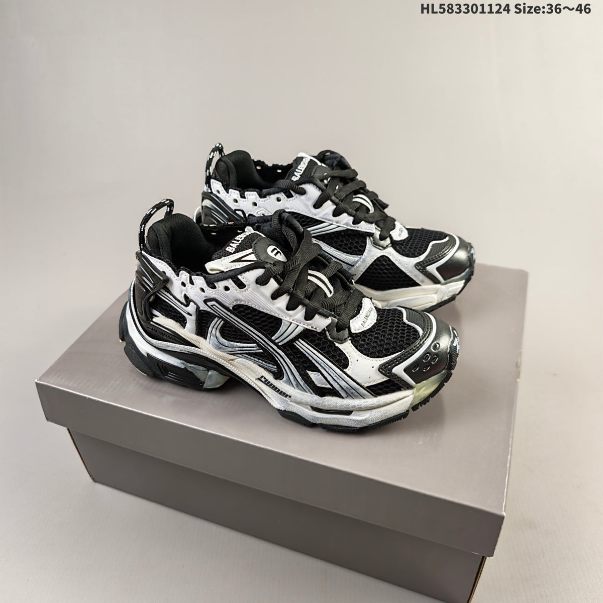 Balenciaga Runner Sneaker Low-Top Mesh Style