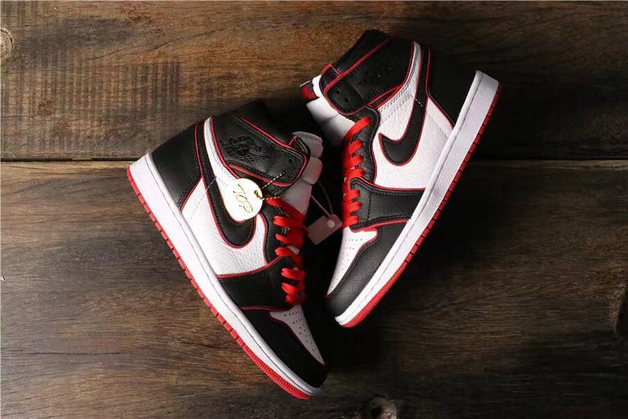 Air Jordan 1 Retro High OG Black Red White Sneakers