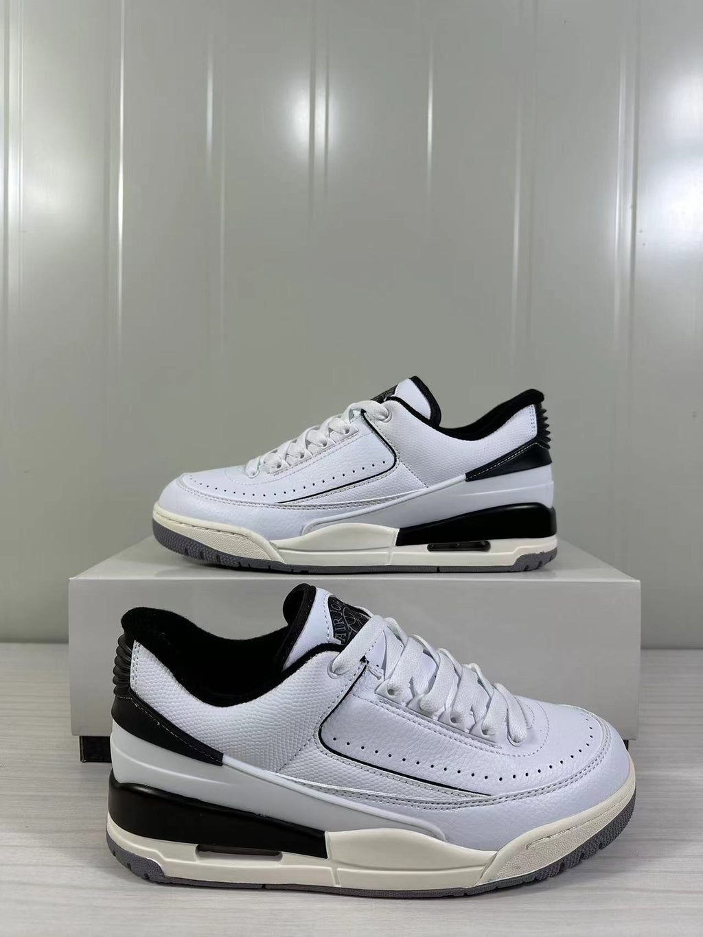 Jordan Air Jordan 2/3 Low Sneakers White Black FD0383-100