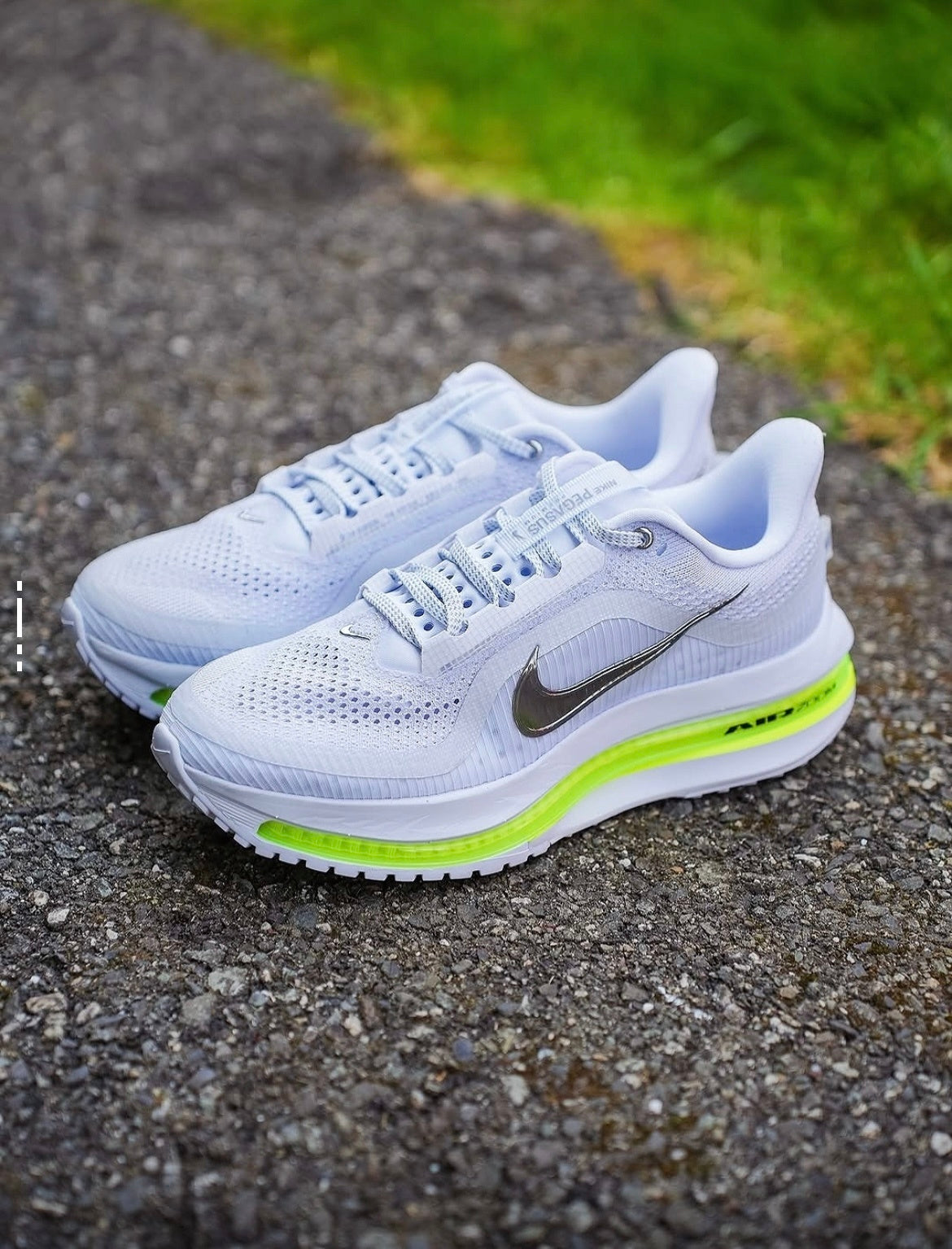 Nike Pegasus Premium Running Shoes Grey Green IF5585-001