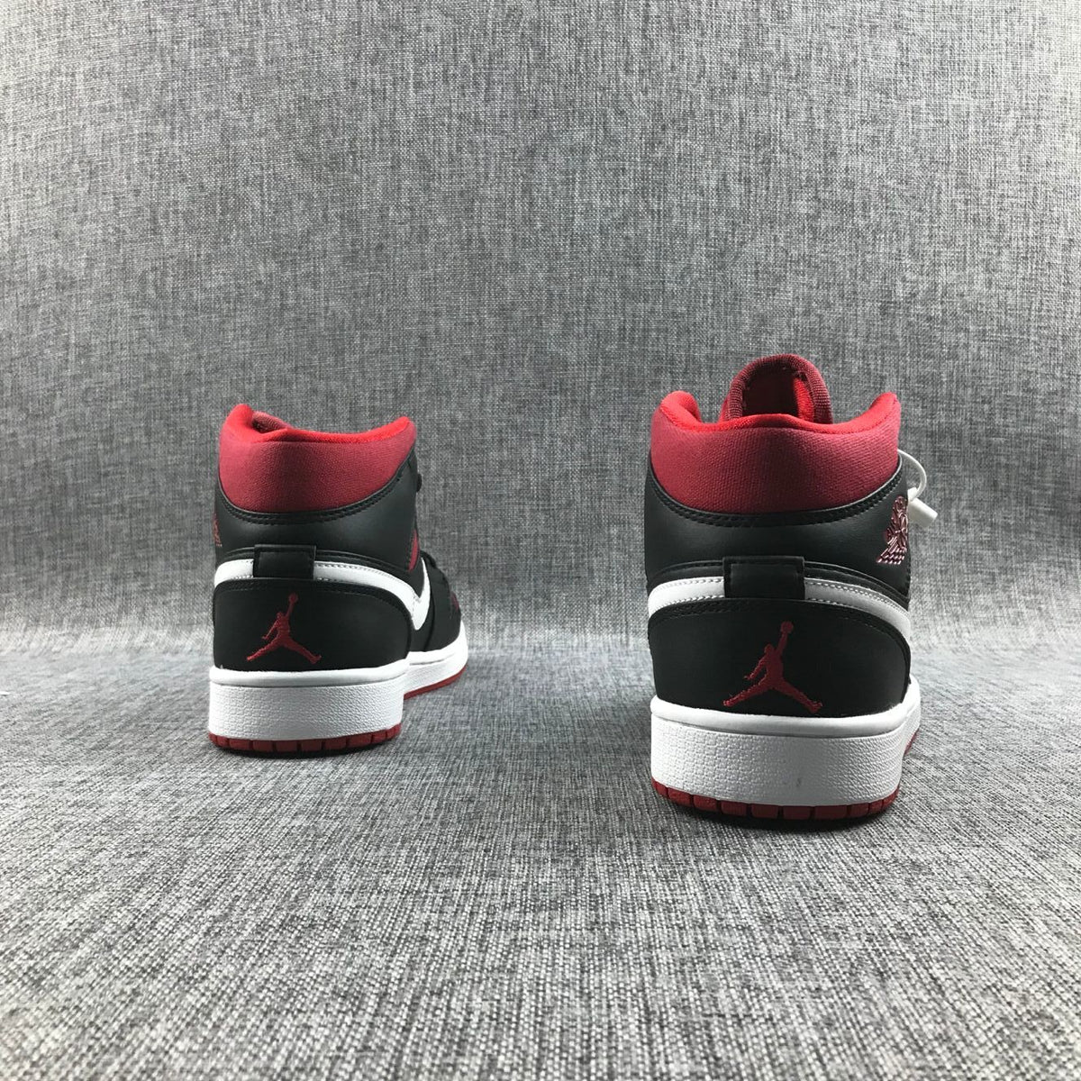 Jordan 1 Mid Black Red Canvas-Style Sneakers 554724-020