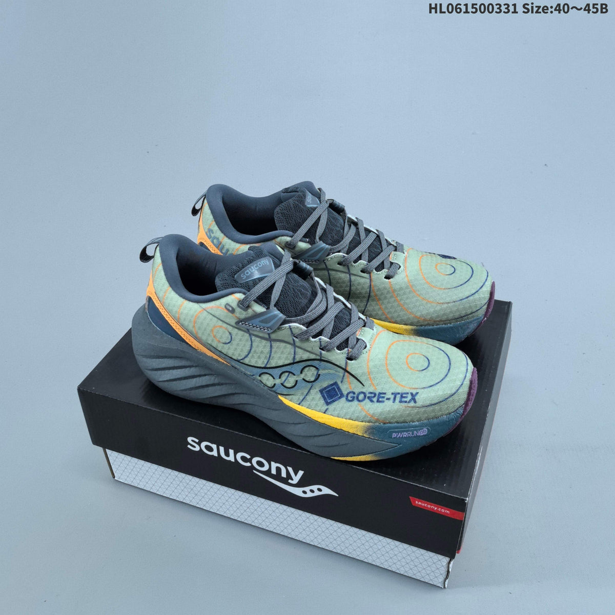 Saucony Triumph 22 GORE-TEX Running Shoes