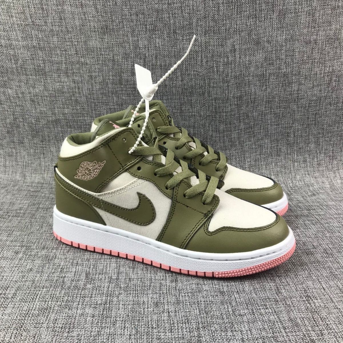 Air Jordan 1 High Sneakers Olive Green White Pink
