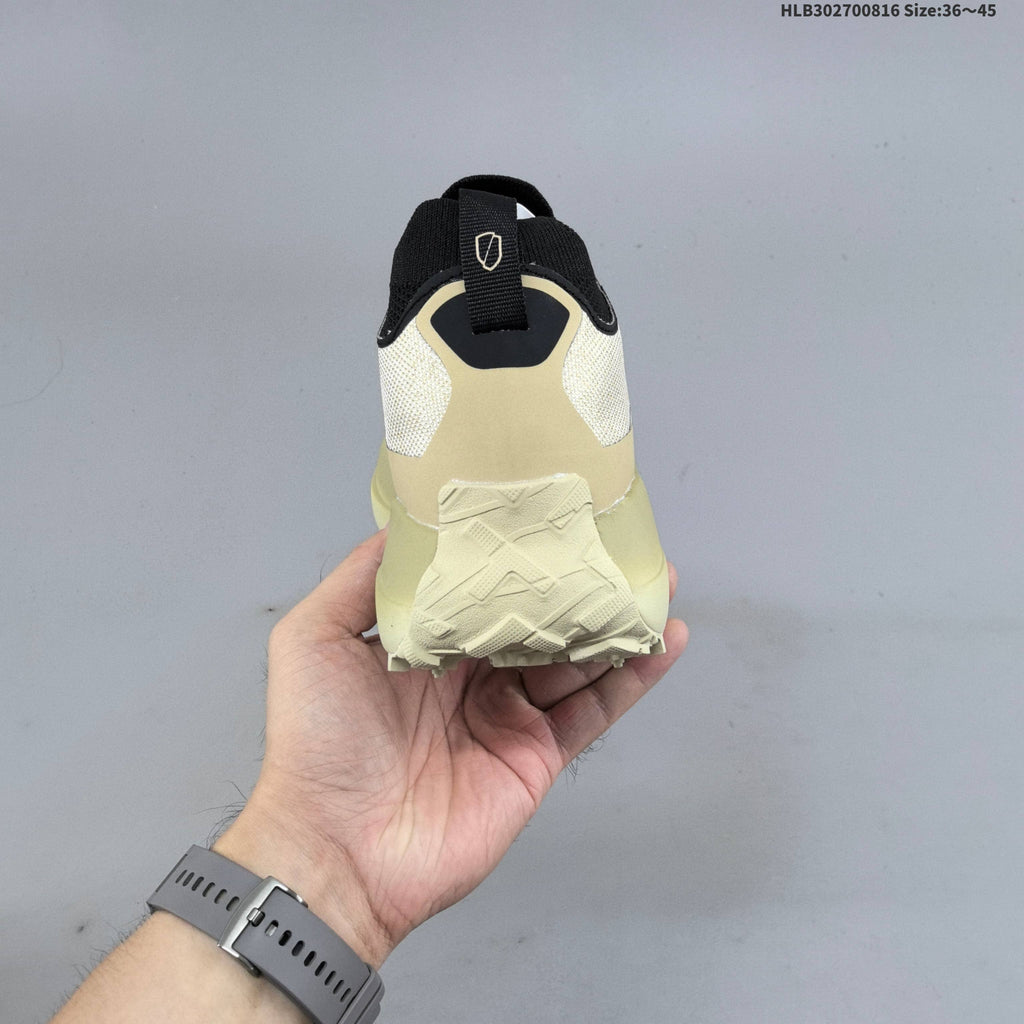 Norda 055 Trail Running Shoes in Cream and Black