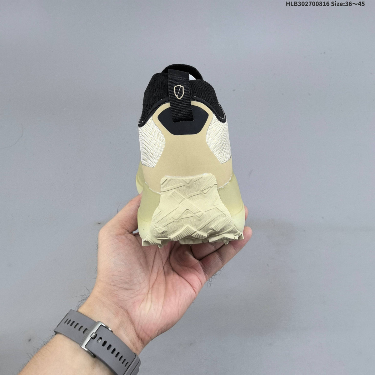 Norda 055 Trail Running Shoes in Cream and Black