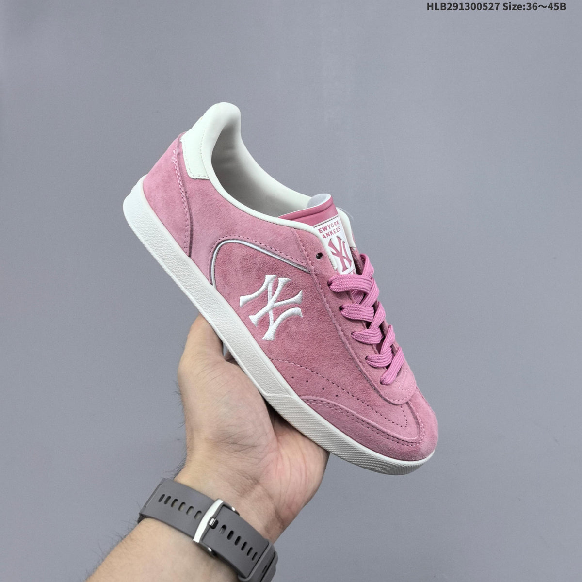MLB Clubbie SD Low-Top Sneakers in Suede