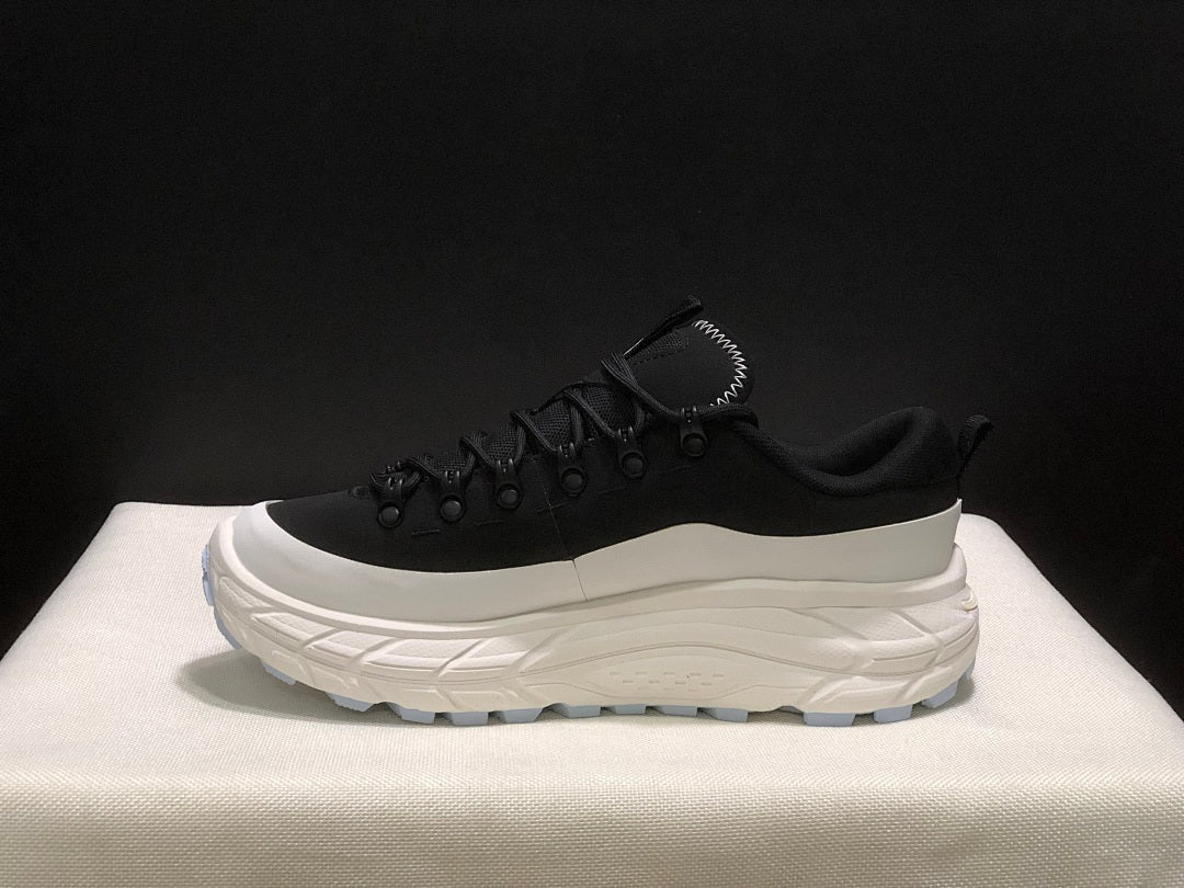 HOKA ONE ONE Tor Summit Black White Trail Sneakers