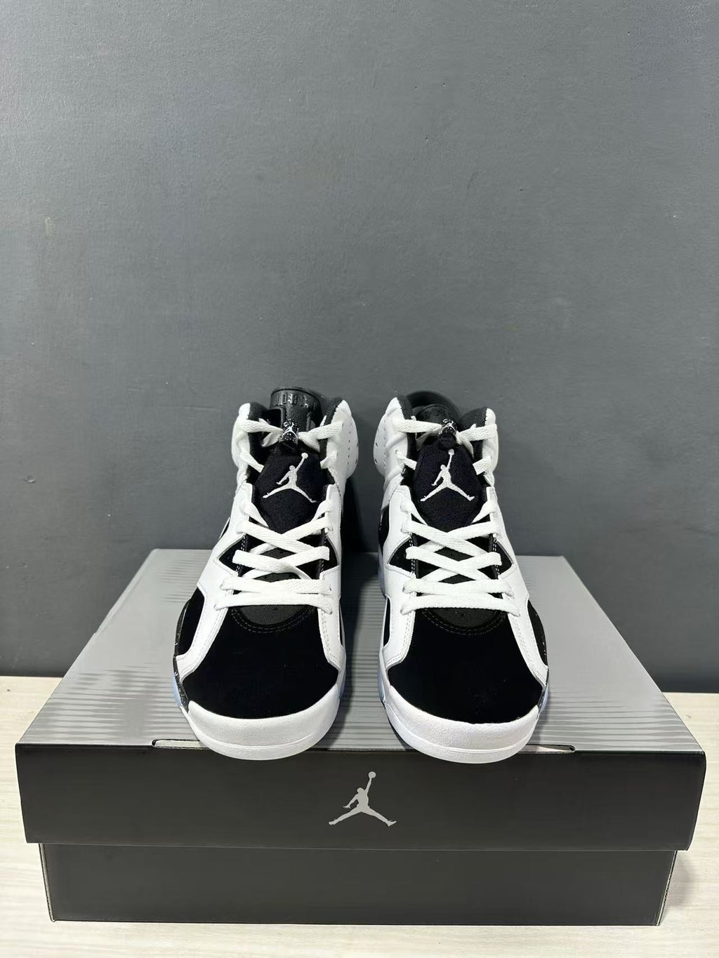 Jordan Air Jordan 6 Reverse Oreo Sneakers White Black CT8529-108