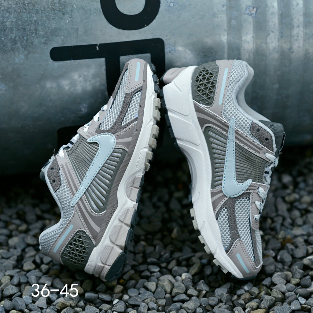 Nike Air Zoom Vomero 5 Running Shoes in Grey