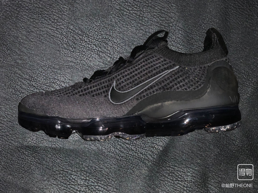 Nike Air VaporMax Flyknit 2021 Triple Black Sneakers DH4084-001