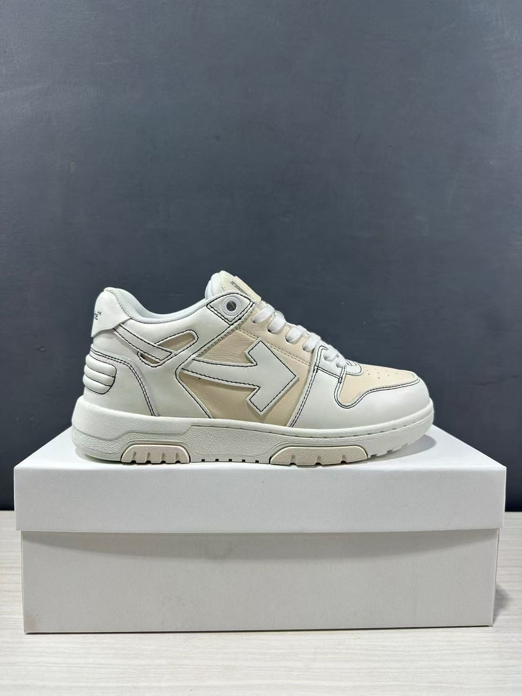 Off-White Off Court Leather Low-Top Sneakers Cream White