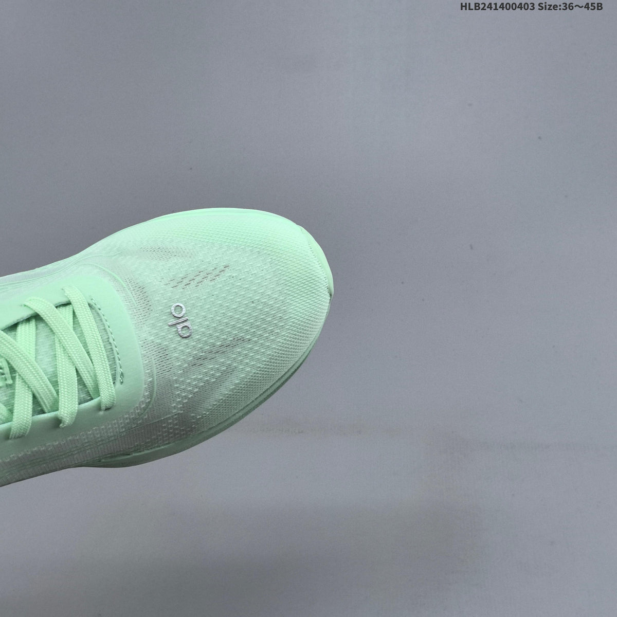 Alo Yoga Alo Runner Low-Top Sneakers in Mint Green