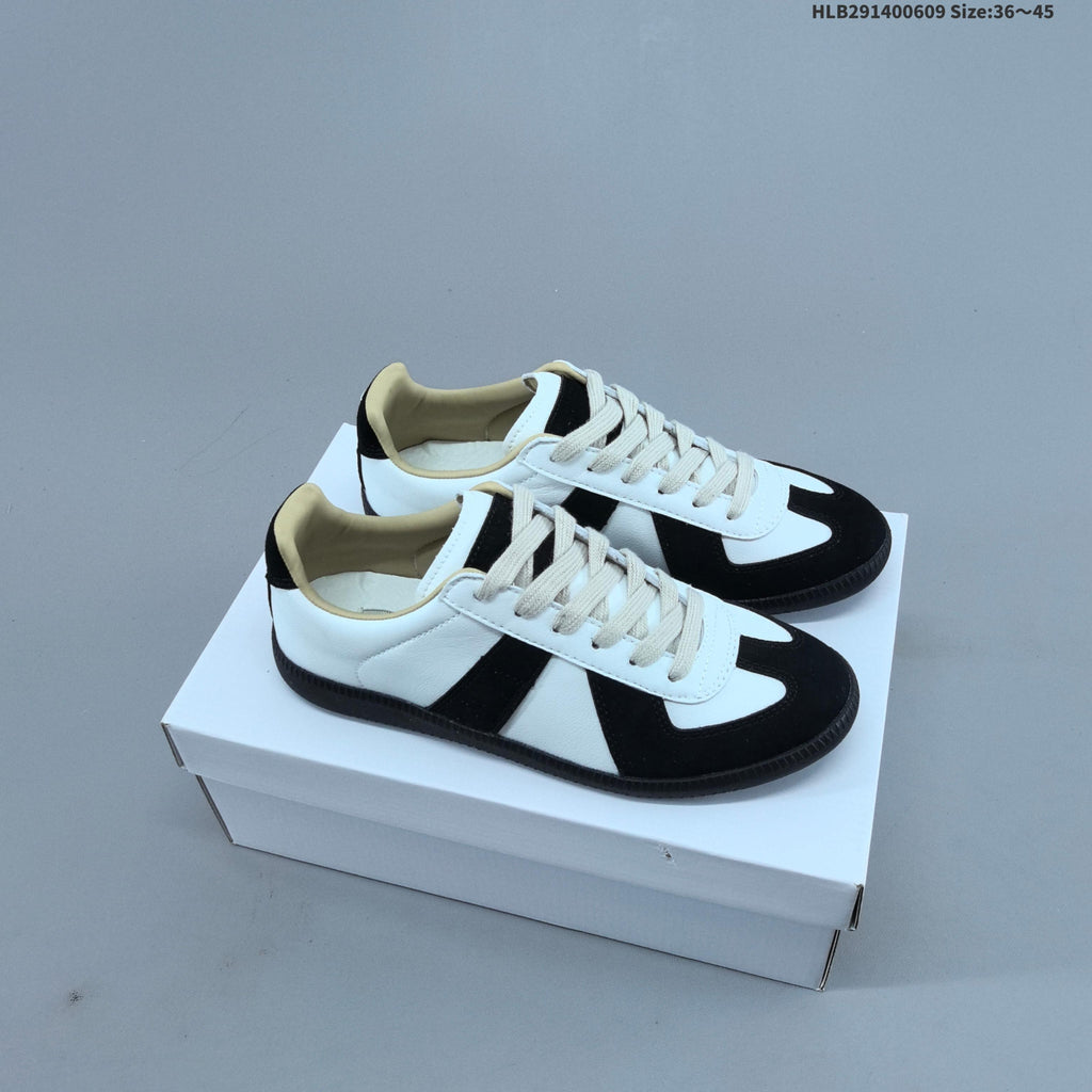 Maison Margiela Replica Low-Top Sneakers