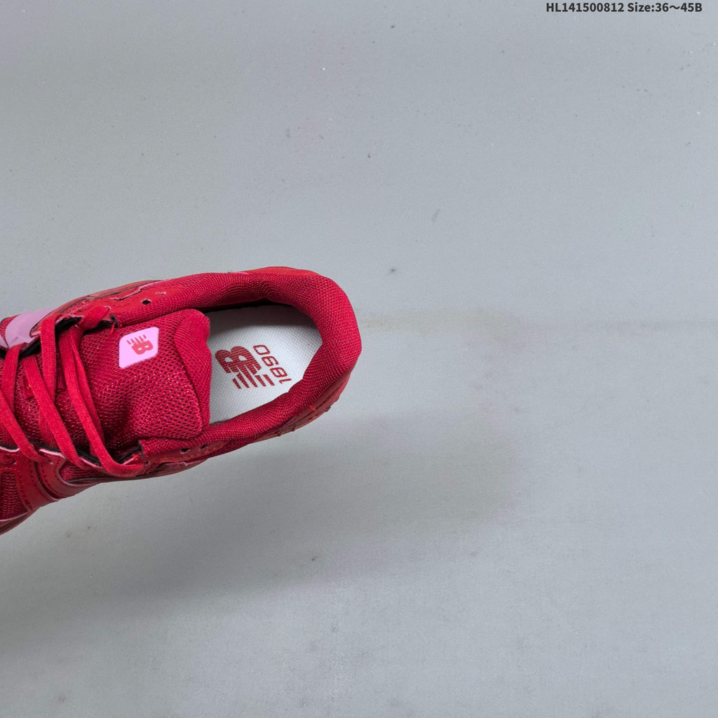 New Balance 18907 Sneakers in Red and Pink