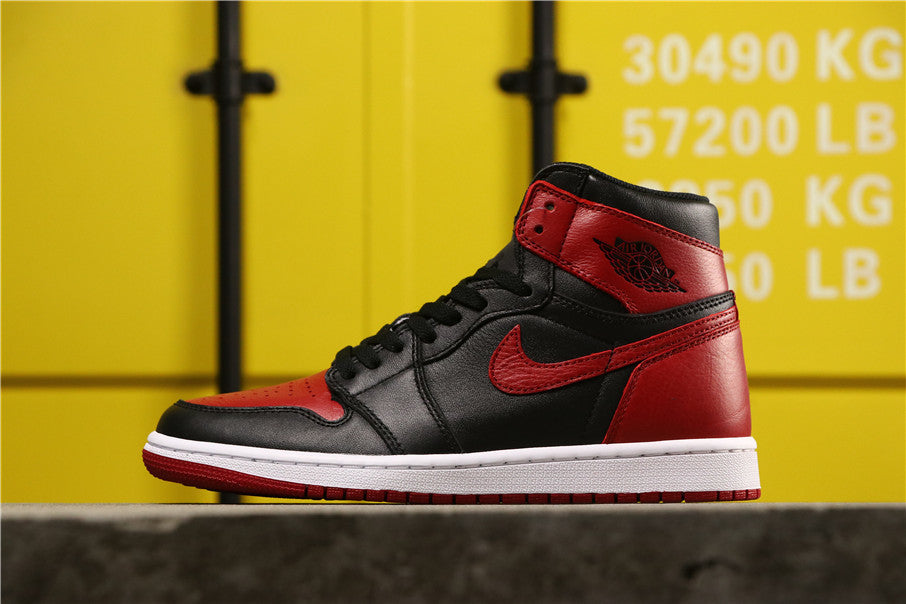 Air Jordan 1 High Banned Black Red 555088-001