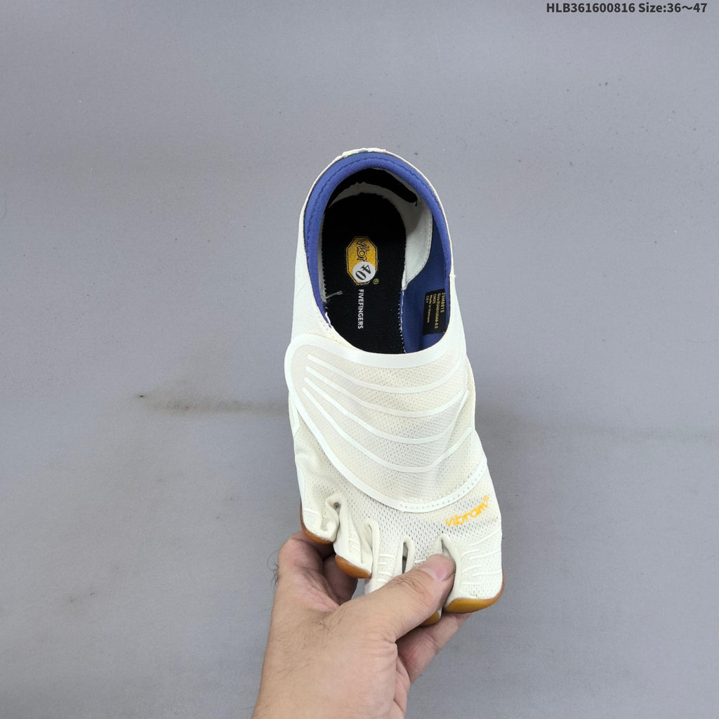 Vibram FiveFingers Groundsplay Training Shoes, White and Gum