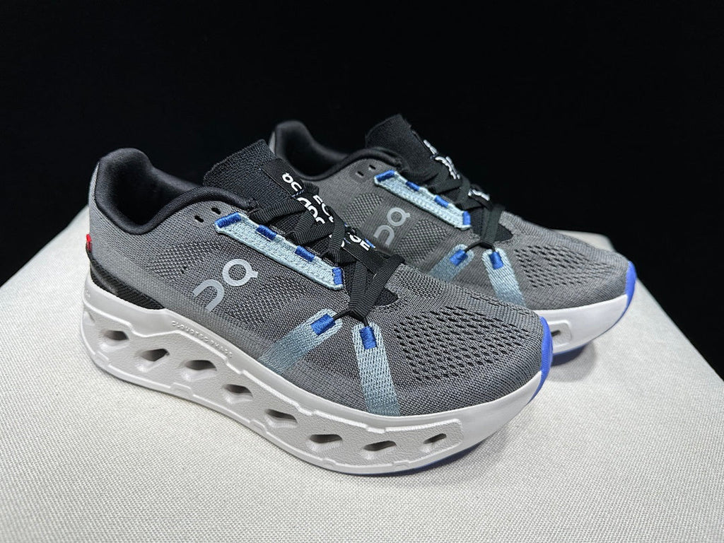 On Cloudeclipse Running Shoes in Gray and Blue