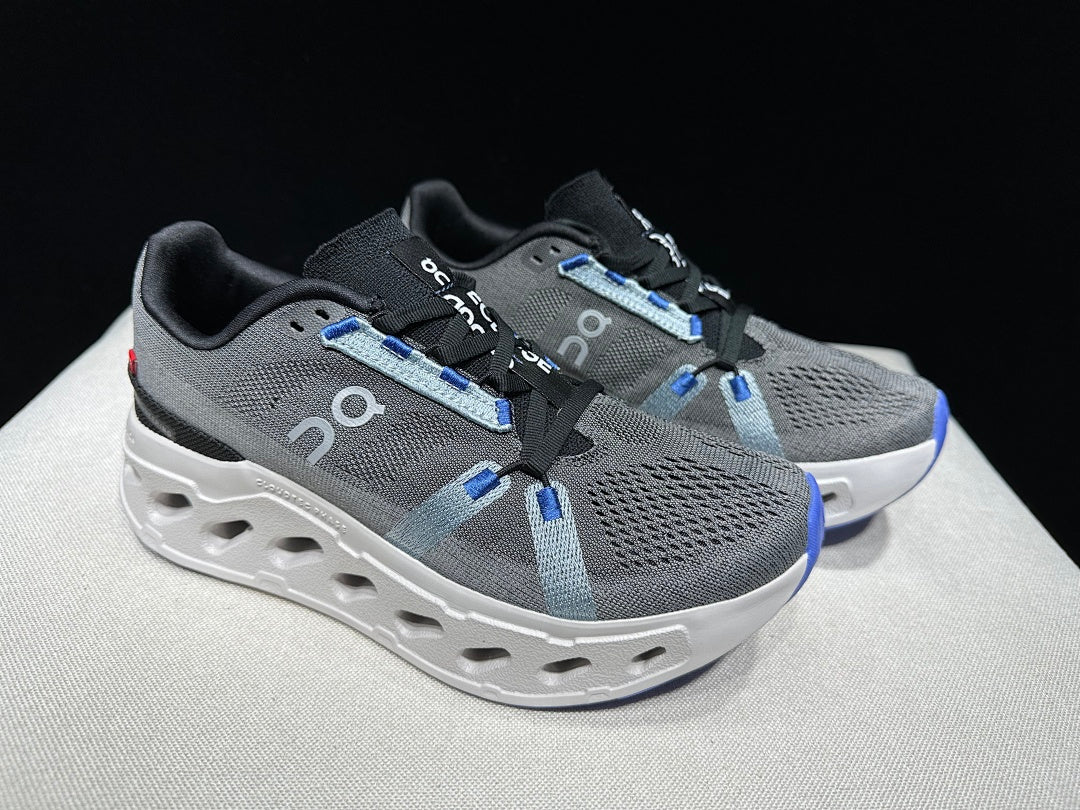 On Cloudeclipse Running Shoes in Gray and Blue