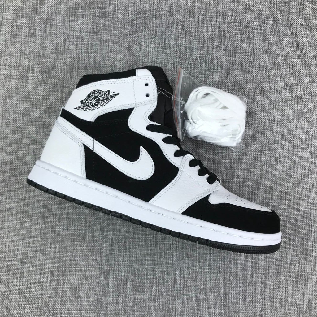 Air Jordan 1 High Black and White Sneakers 554724-113