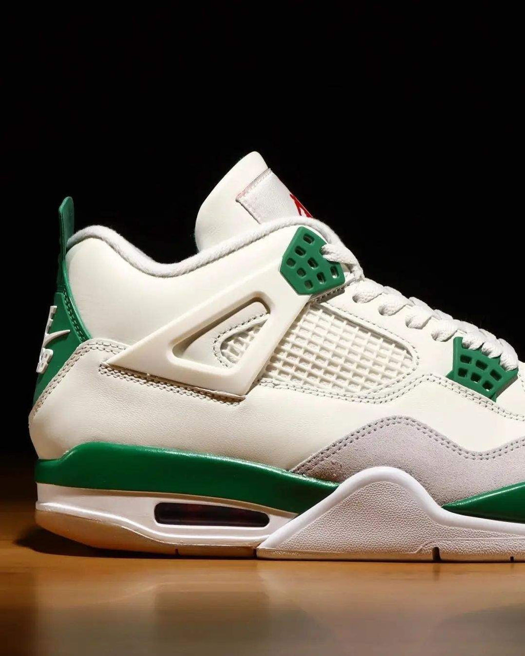 Nike SB x Air Jordan 4 Pine Green Sneakers DR5415-103
