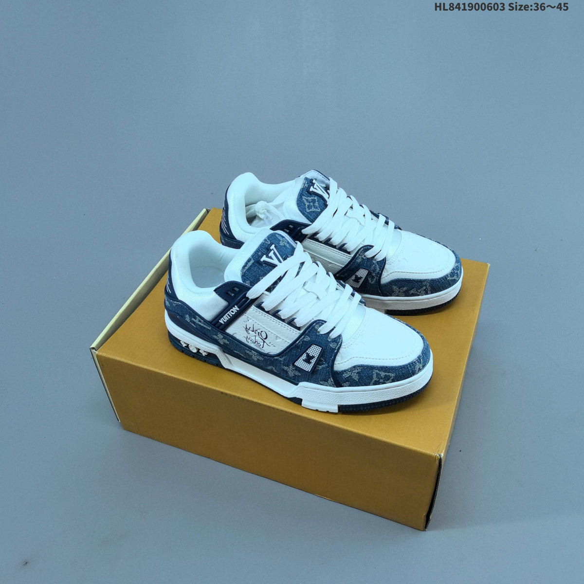 Louis Vuitton Low-Top Sneakers in Black or Blue and White