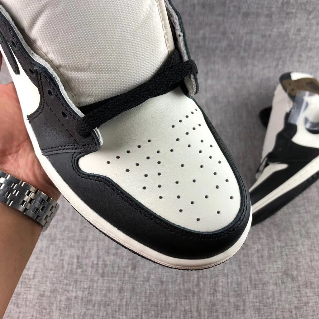 Jordan Air Jordan 1 High OG Dark Mocha Sneakers