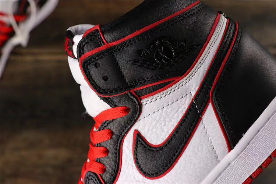 Air Jordan 1 Retro High OG Black Red White Sneakers